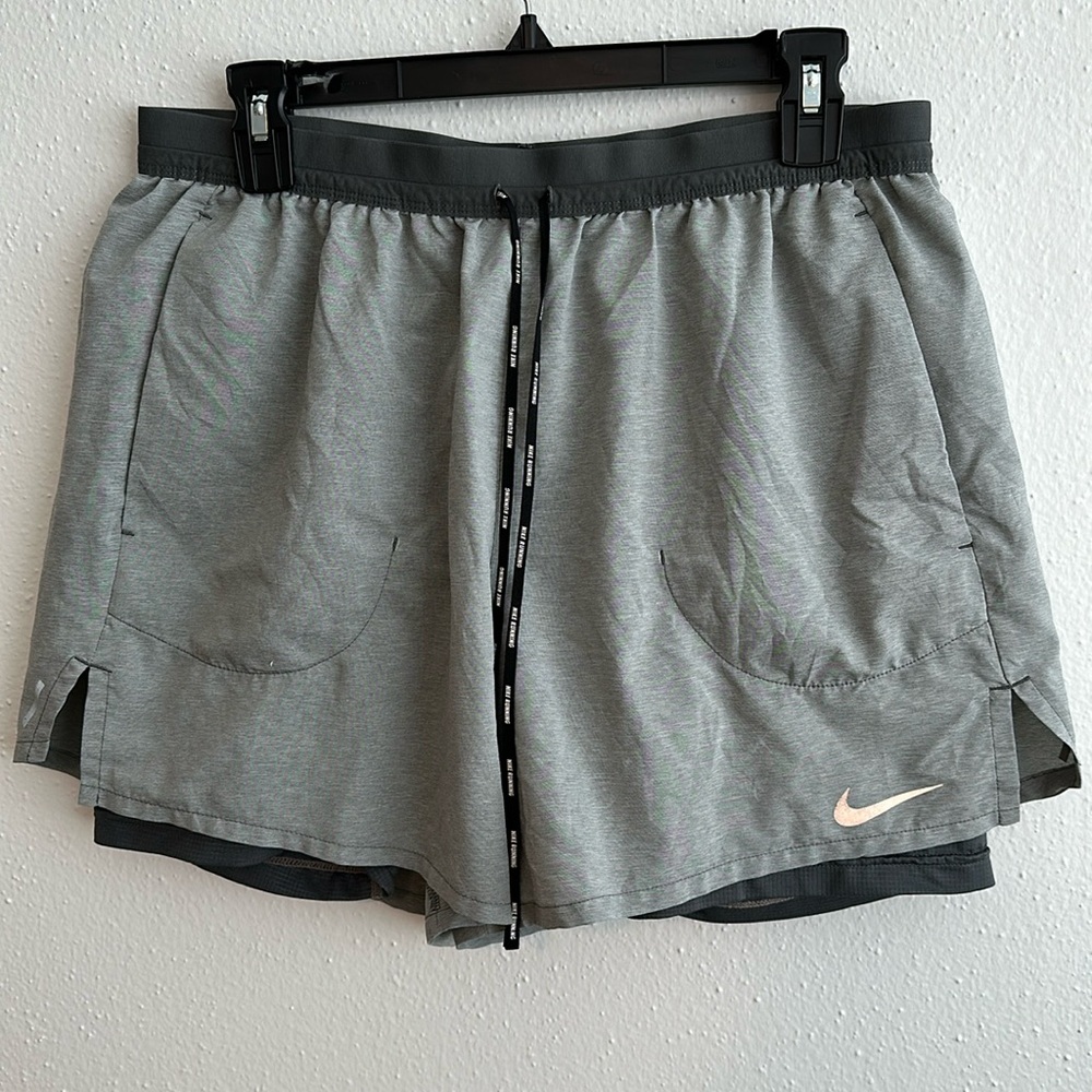 Size XL Nike 5” Shorts with full length Liner